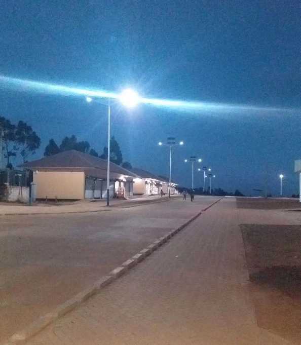 鹤庆县非洲科特迪瓦太阳能路灯工程